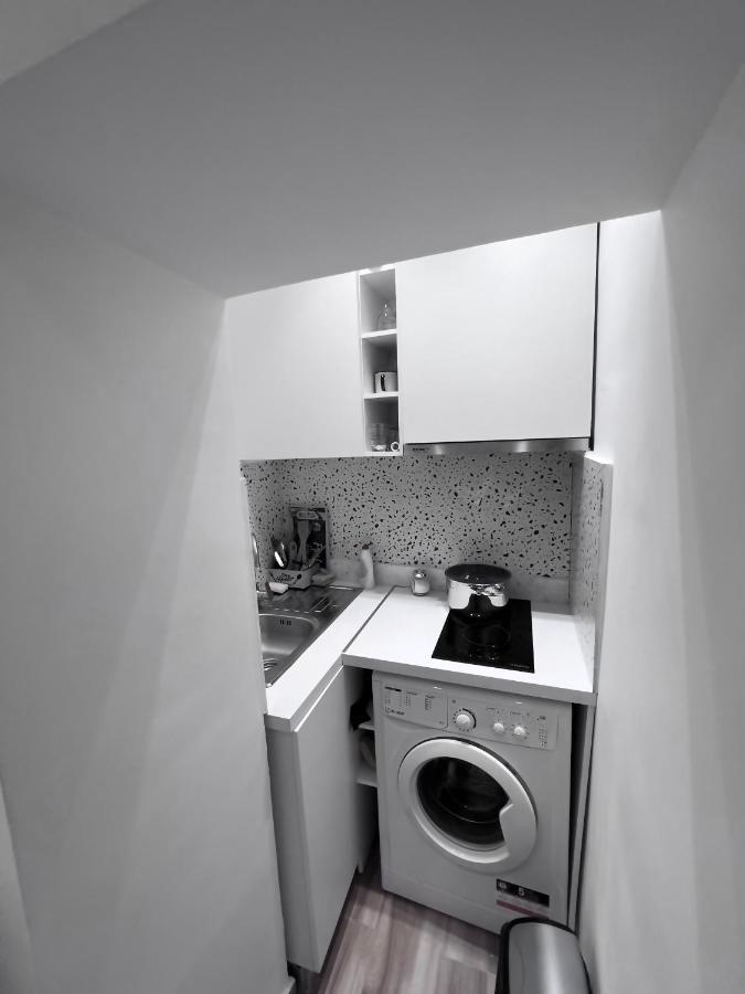 Luxury Apartment In Blloku Area Tirana Kültér fotó