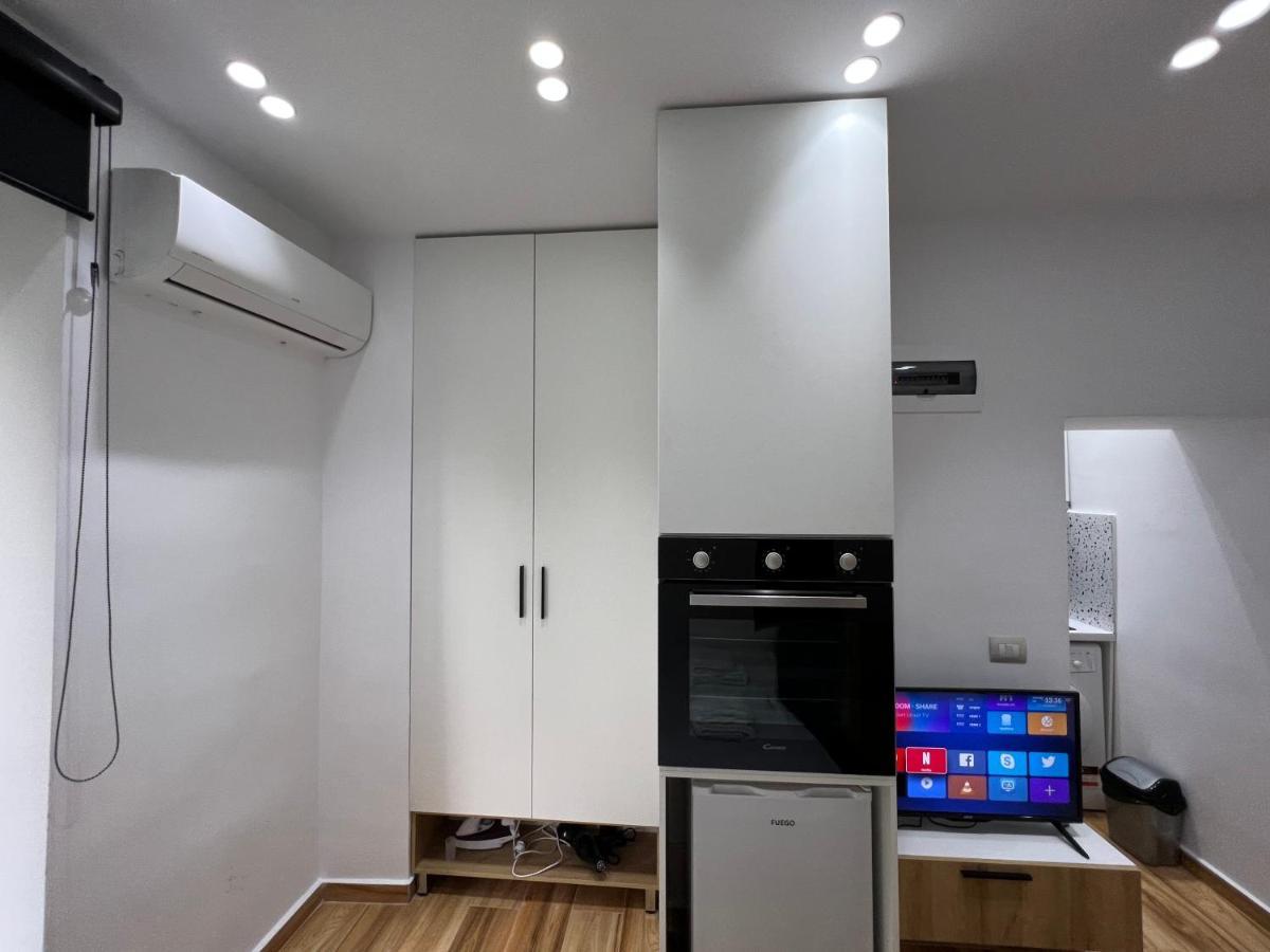 Luxury Apartment In Blloku Area Tirana Kültér fotó