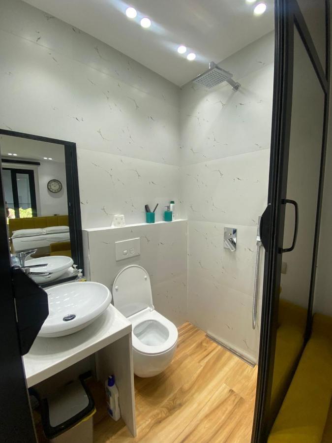 Luxury Apartment In Blloku Area Tirana Kültér fotó