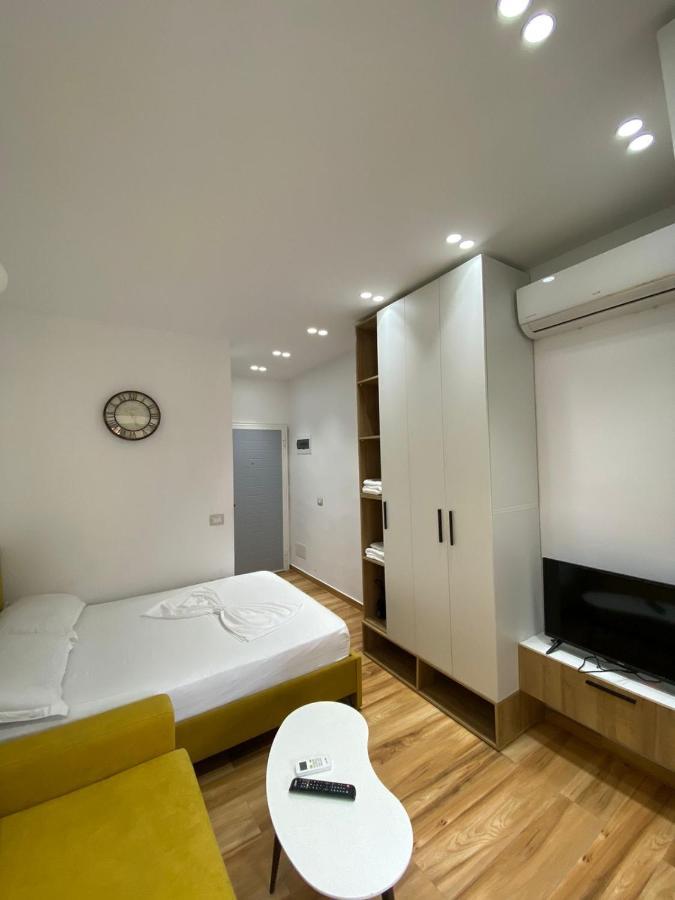 Luxury Apartment In Blloku Area Tirana Kültér fotó